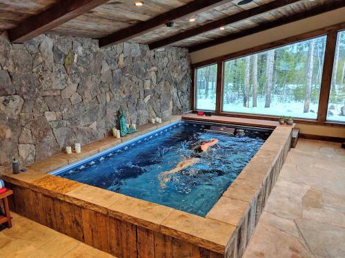 Endless-Pools-amenajare-inside-37