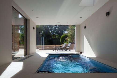Endless-Pools-amenajare-inside