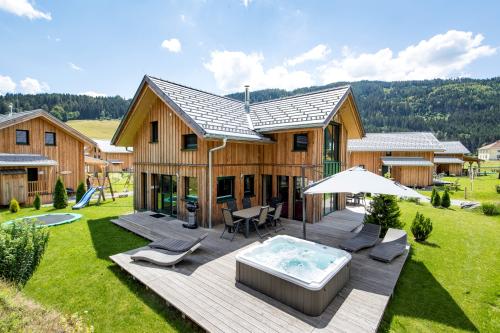 Jacuzzi-Hotel-Spa J-235 Porcelain Silverwood Semi-built-in Alps-Residence-Holiday-Service-4-2100x1400-510f8ebc-1577-4860-99d7-2322400281a6