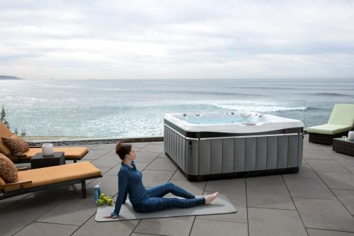 Tahitian-ArticWhite-Slate